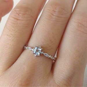 New size 6 Blue Crystal fashion ring, square gem, vintage style baguette